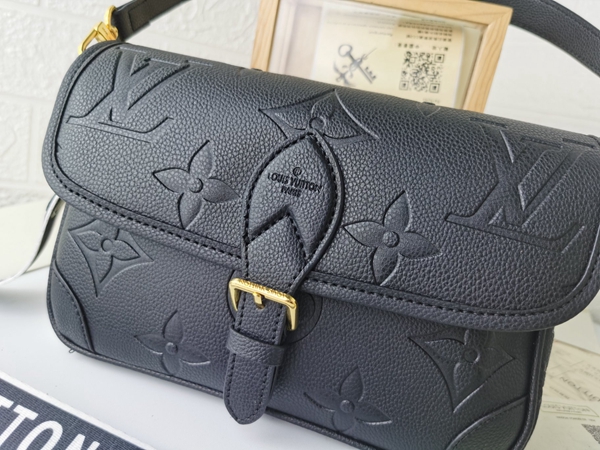 ルイヴィトンバッグ側面デザイン